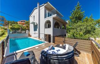 Gorgeous Home In Trogir With Jacuzzi - Trogir - 9
