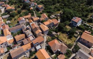 Awesome Home In Veli Iz With Wifi - Veli Iž - 2