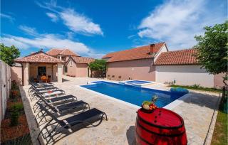 Beautiful Home In Benkovac With Sauna - Benkovac - 0