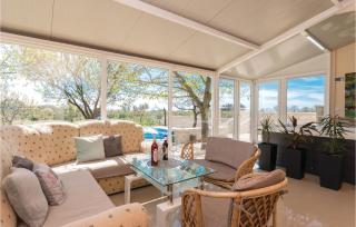 Nice Home In Nadin With Wifi - Nadin - 6
