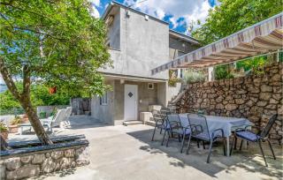 Amazing Home In Crikvenica With Jacuzzi - Crikvenica - 8