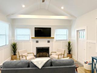Family Spacious Mid-Century Oasis - Clearwater Beach - 0