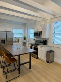 Family Spacious Mid-Century Oasis - Clearwater Beach - 8
