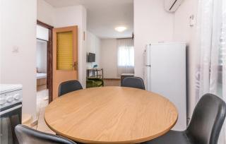 2 Bedroom Stunning Home In Pakostane - Pakoštane - 7