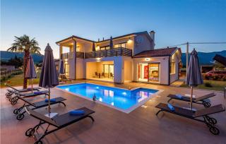 Awesome Home In Drazice With Wifi - Dražice - 0