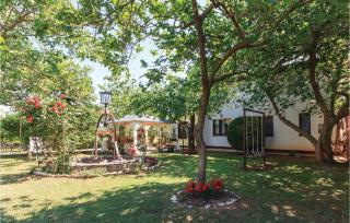 2 Bedroom Amazing Apartment In Pula - Pula - 0