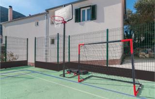 10 Bedroom Beautiful Home In Kucice - 3