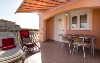 1 Bedroom Cozy Apartment In Vir - Vir - 9