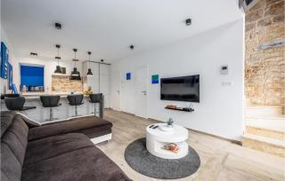 1 Bedroom Awesome Home In Svetvincenat - 6