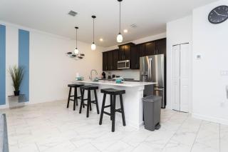 4BR/3BA Private Pool Storey Lake Resort – Best Location Near Disney! - Kissimmee - 3