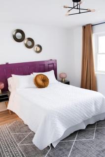 Hotel-style Waterfront Family Suite & Sunset Views - Belleville - 9