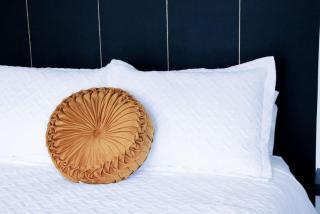 Hotel-style Waterfront Family Suite & Sunset Views - Belleville - 2