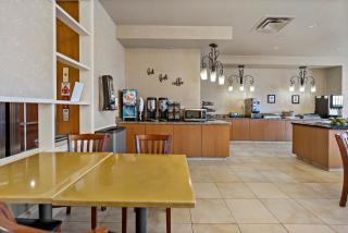 The Inn at Charles Town / Hollywood Casino - Charles Town - 8