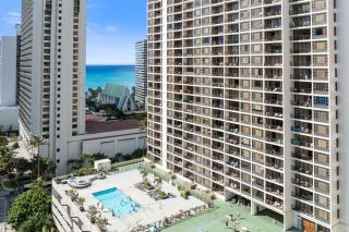 Waikiki Banyan - Perfect Getaway - Honolulu - 1