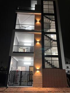 Skyline Abode - Family stay 3BHK - Indore - 1