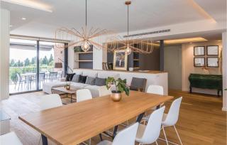 Stunning Home In Alella With Wifi - Alella - 9