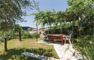 One-Bedroom Apartment In Posedarje - 3