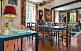 Amazing Home In Sernhac With Wifi - Sernhac - 7