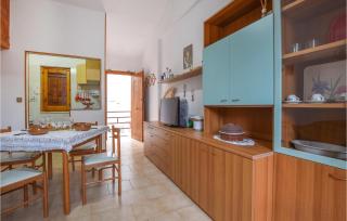 Awesome Apartment In Acqualadrone - Spartà - 6