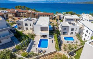 Lovely Apartment In Malinska With Wifi - Malinska - 3