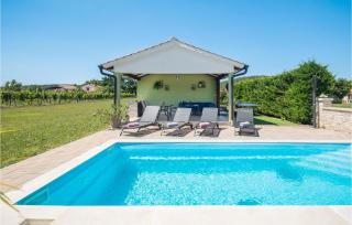Awesome Home In Rovinj With Kitchen - Rovinj - 1