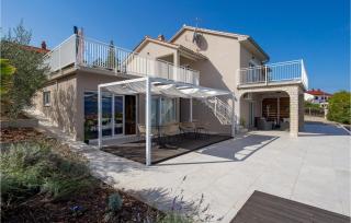 Stunning Home In Polje With Wifi - Polje - 3