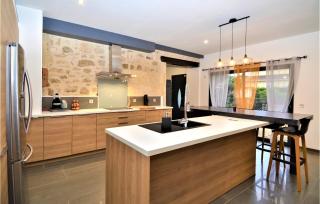 Stunning Home In Beaucaire With Wifi - Beaucaire - 7