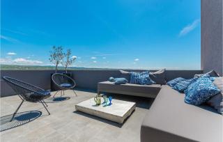 Amazing Home In Zagrad - Nadin - 9