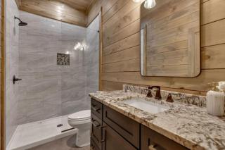 Secluded Luxury Cabin near Sevierville - Sevierville - 3