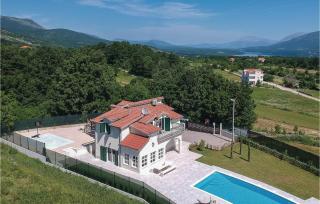 Five-Bedroom Holiday Home In Hrvace - Hrvace - 4