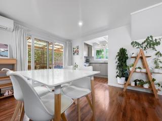 Avondale Retreat l Serene 3-Bed Home l Green Views - Auckland - 4