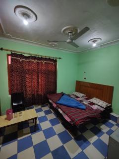 Hotel Sharjah Kashmir - Srinagar - 6