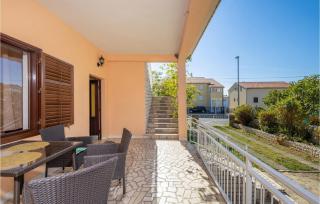 Pet Friendly Apartment - Novi Vinodolski - 9