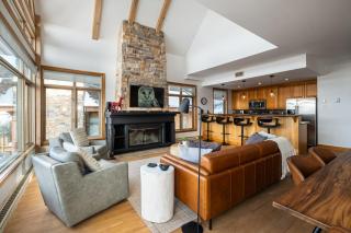 Steps to Adventure - Altitude 168-9 - Mont-Tremblant - 4
