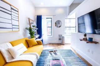 69-5C Festive Comfort Brand New 1BR Lower East Side Christmas Ready - New York - 9