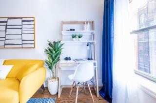69-5C Festive Comfort Brand New 1BR Lower East Side Christmas Ready - New York - 1