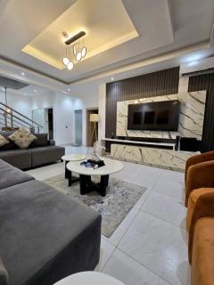7th floor Waterfront 2 Bedroom Maisonette with PS5 - Lagos - 0