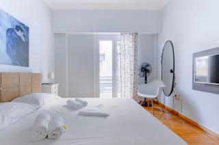 Spacious Apartment next to the Park - Atene - 9