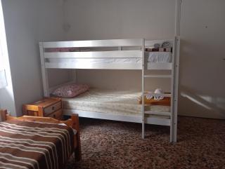 White Bunk Bed in dorm 5' from metro - 1