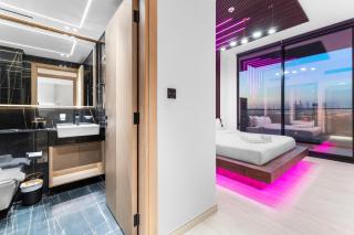 Full Dubai Skyline View LUX 1 BR JVC - 4