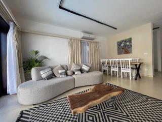 Stunning 6-Bedroom Beachfront Villa with Private Beach Access in Dahab - Dahab - 1