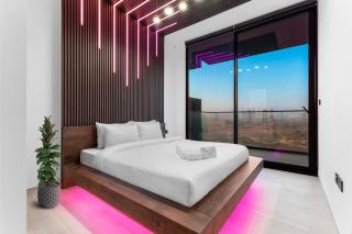Full Dubai Skyline View LUX 1 BR JVC - 9