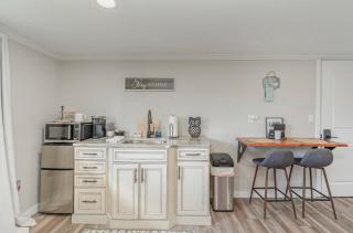 Adorable Clare Guest Suite! - Clare - 7
