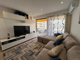 Sea view, top floor facing Port Canto in Palm Beach - Cannes - 0