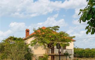 3 Bedroom Beautiful Home In Debeljak - Debeljak - 9