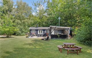 Two-Bedroom Holiday Home In Ronne - 1