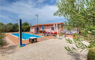 Amazing Home In Rovinj With Kitchen - Rovinj - 9