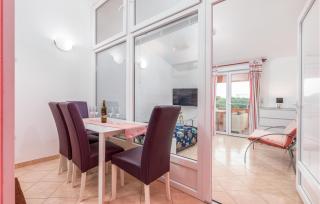 2 Bedroom Stunning Apartment In Pula - Pula - 8