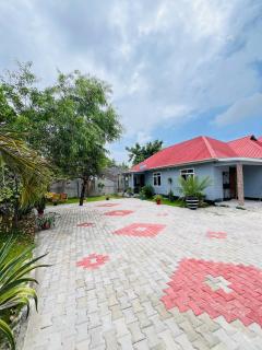 Elie's apartment - Dar es Salaam - 4