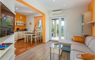 2 Bedroom Nice Apartment In Kornic - Kornić - 5
